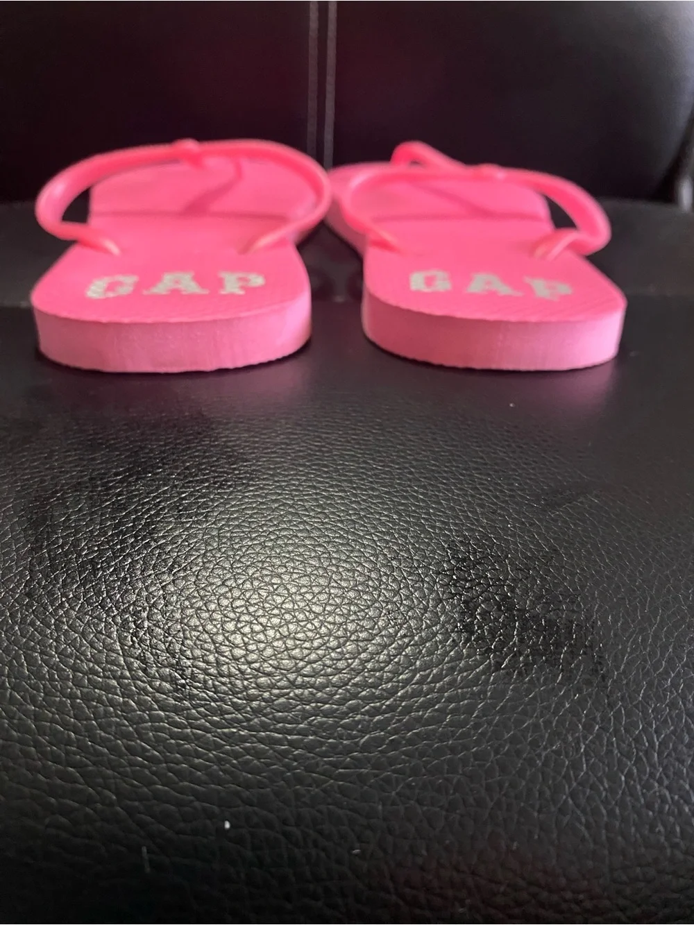 GAP bright pink